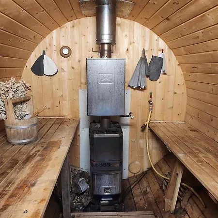 En Bois Avec Jacuzzi Prive Et Piscine بورتو فيكشْيو