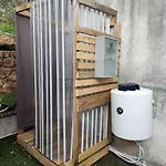 Camping En Bois Avec Jacuzzi Privé Et Piscine