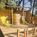 En Bois Avec Jacuzzi Privé Et Piscine * Porto Vecchio