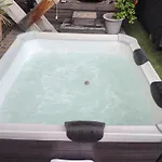 En Bois Avec Jacuzzi Prive Et Piscine Kemp Porto-Vecchio (Corsica)