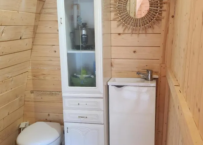 Parque de Campismo En Bois Avec Jacuzzi Prive Et Piscine