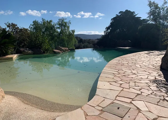 En Bois Avec Jacuzzi Prive Et Piscine 营地 *