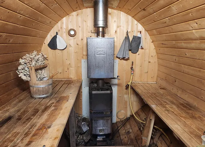 En Bois Avec Jacuzzi Prive Et Piscine Порто-Веккіо